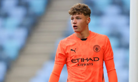 Oliver Whatmuff joins Stockport County on season-long loan